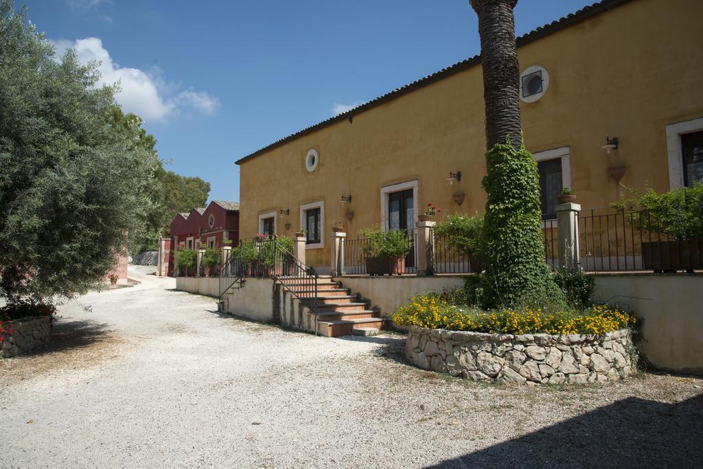 Agriturismo Borgo Degli Ulivi Canicattini Bagni Exterior photo